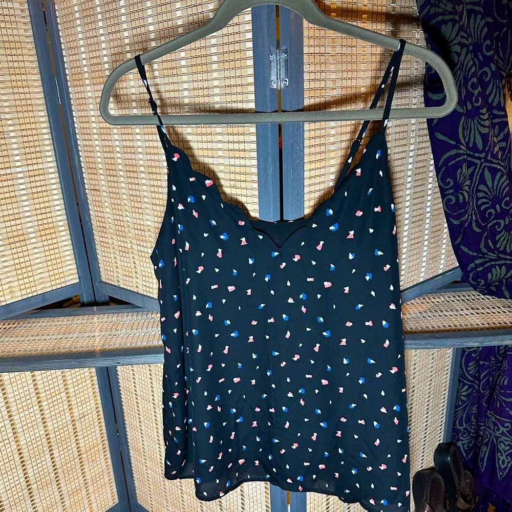 NWT Women's Lg Socialite Cami w/ Adjustable Straps and Scalloped Cut